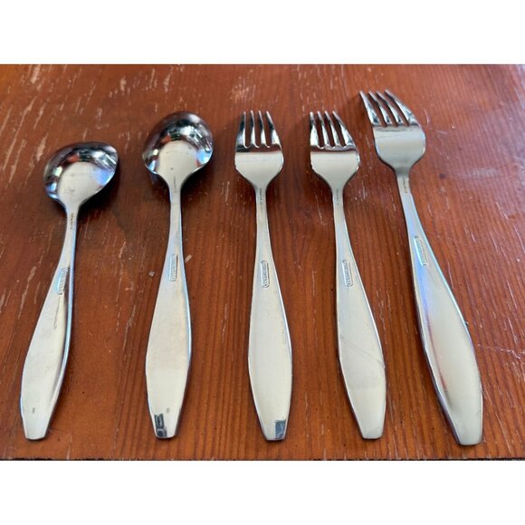 Oneida Comet Stainless Flatware 5 Piece Set - Picture 2 of 2